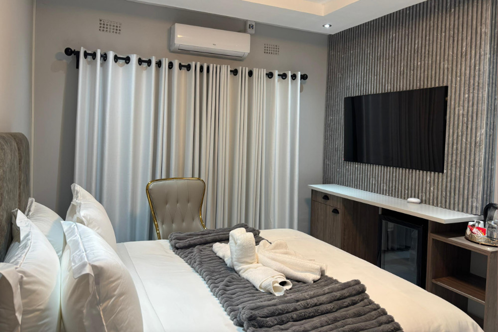 The Scenic Hotel Hero